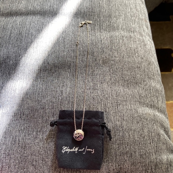 Elisabeth and James - Picture 1 of 8